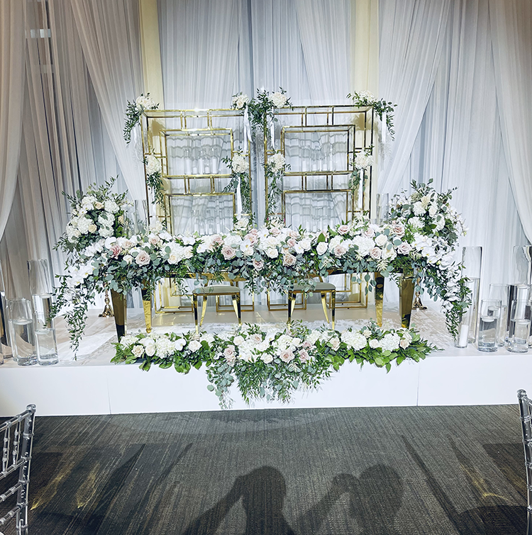 floral-wedding-stage-wrap